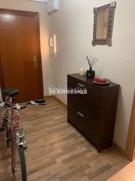 Foto 3f23bf56-9a47-443e-842f-8b0e52aa3122. Apartment with heating in Oeste Logroño