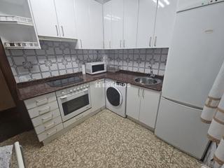 Pis  Ingenieros pino y amorena. Piso en venta en centro, 4 dormitorios.