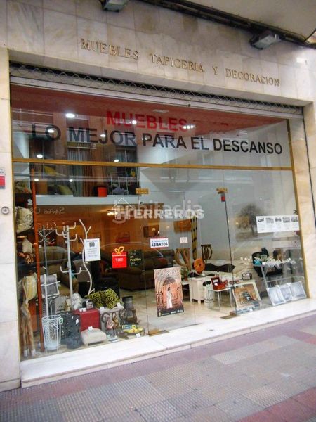 Foto c9c8ca09-75f7-496e-92cd-c292774ece71. Local comercial a Gran Via Logroño