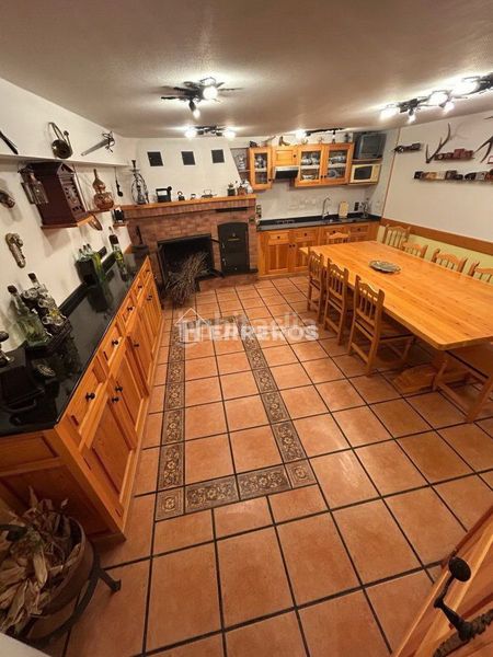 Foto e3154dff-0702-4679-9dae-82a65f903d00. Casa adossada amb calefacció a Baños de Río Tobía