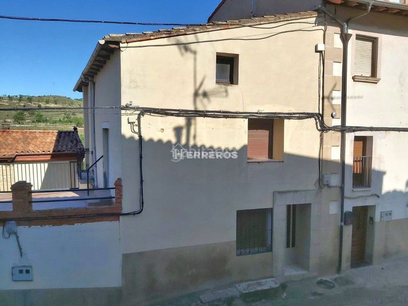 Foto 1e490aaa-149f-4b85-b49a-f2e6a8cca654. Casa adossada amb calefacció a Moreda de Álava / Moreda Araba