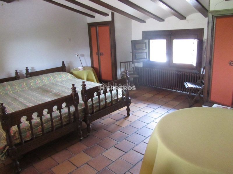 Foto f5b76f3d-9605-41cc-8326-fda677f37eec. Casa amb calefacció aparcament a Ortigosa de Cameros