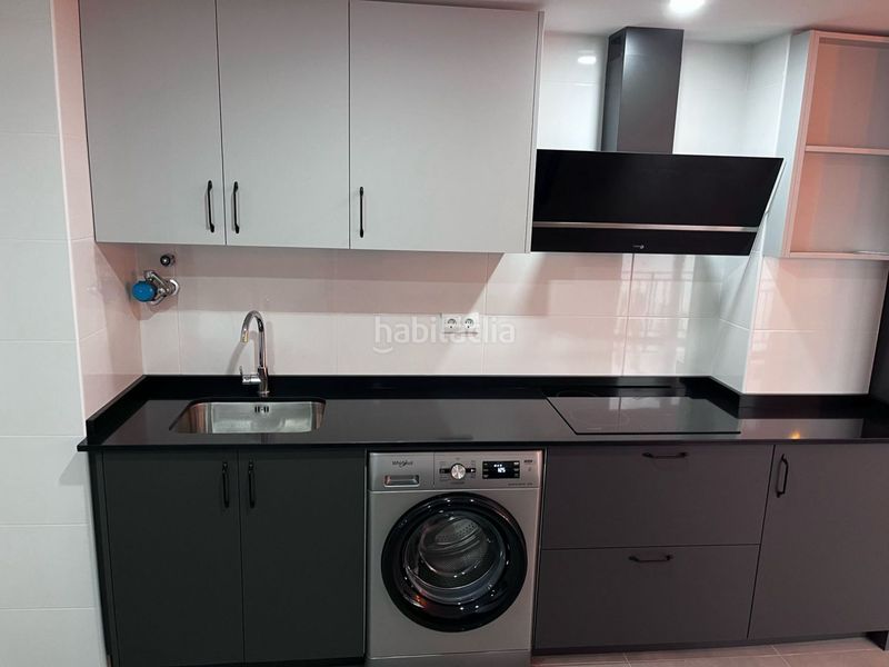 Foto 21554f68-8c03-4fc0-91d4-23b4ce062c7d. Flat with heating in Oeste Logroño