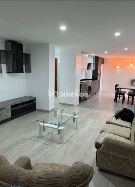 Foto 76f178e7-8bac-4d83-9dde-23ad604adca9. Flat with heating in Oeste Logroño