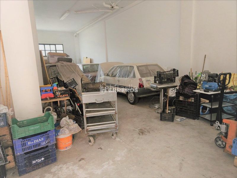 Foto d2347931-8611-4bb0-8b90-99a514b3285a. Local comercial local en venta . en Alberite