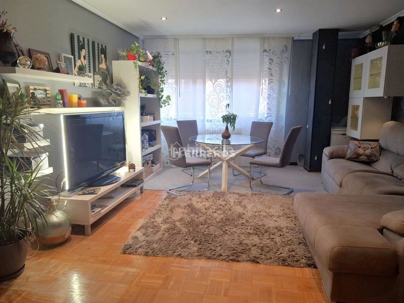 Foto 427ed066-0e8c-4cdb-9ee6-5db038a5c1d1. Flat with heating in Oeste Logroño