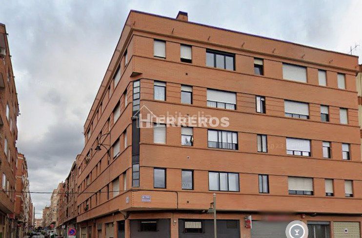 Foto 6bfdb64f-437f-42ee-9d46-210c17e9efa3. Flat with heating in Oeste Logroño