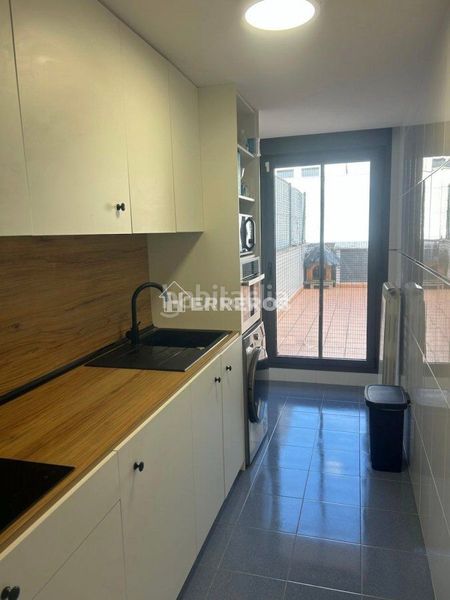 Foto 201e4201-e220-403e-893a-48733bfed7dc. Pis amb calefacció aparcament a Albelda de Iregua