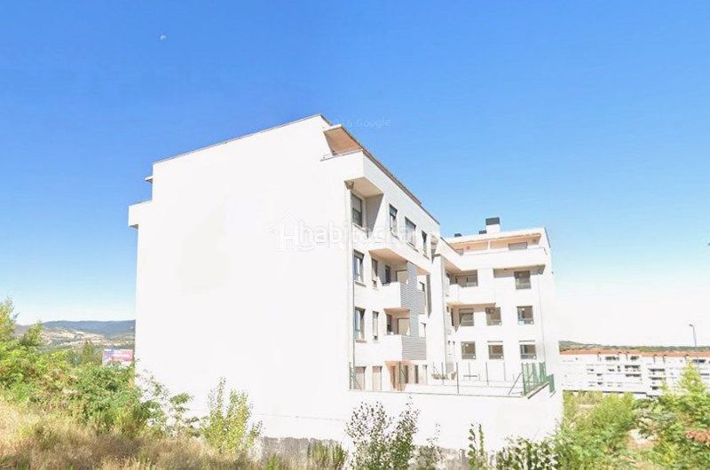 Foto ab29bf56-e340-4276-8222-e4e8e046103f. Pis amb calefacció aparcament a Albelda de Iregua