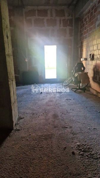 Foto 62249e36-60c3-4ab5-b86c-a915a1efea6e. Local comercial a Los Lirios Logroño