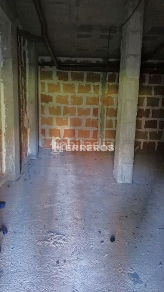 Foto 6c565d58-9890-4992-a622-fcf1b1703293. Local comercial a Los Lirios Logroño