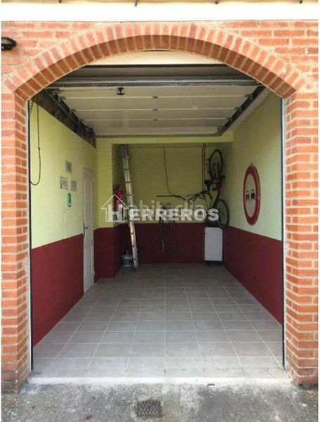 Foto 43e4581b-ea62-4b87-9624-2045e6ea0366. Casa adossada amb calefacció aparcament a Uruñuela