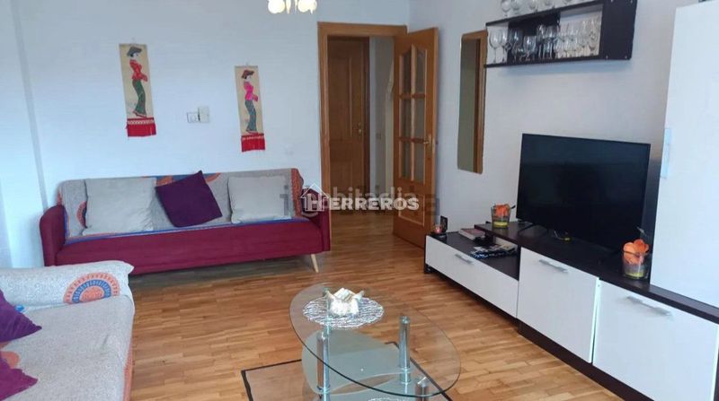 Foto a9f97907-1b93-4f12-9cd1-839ce342e17c. Casa adossada amb calefacció aparcament a Uruñuela