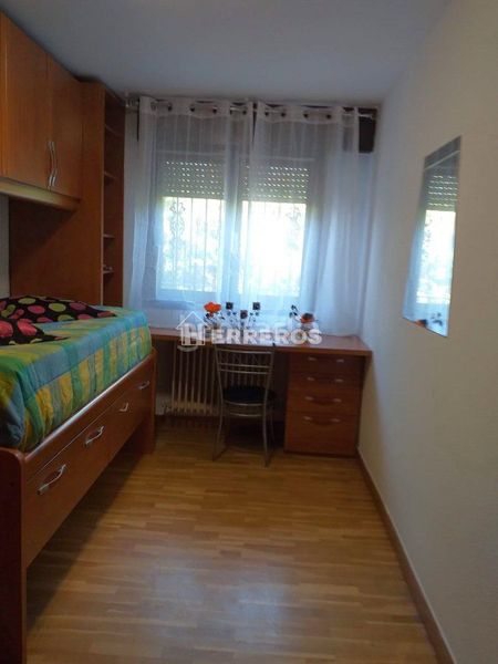 Foto d5112b42-d240-4599-b0de-24efce353e79. Casa adossada amb calefacció aparcament a Uruñuela