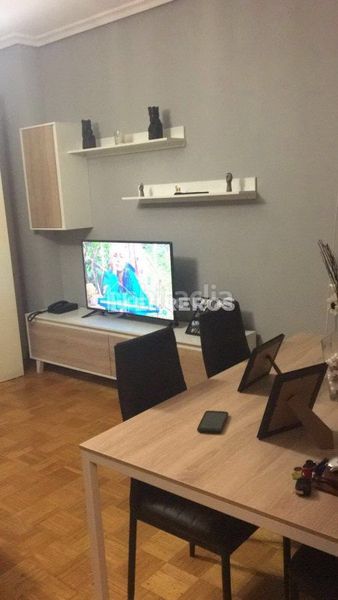 Foto c02fa33c-3305-427b-822a-1127dac288a6. Flat with heating in Juzgados Logroño