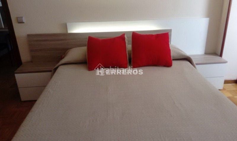 Foto fe8e4fd9-bb97-4456-bd53-75931540c006. Flat with heating in Juzgados Logroño