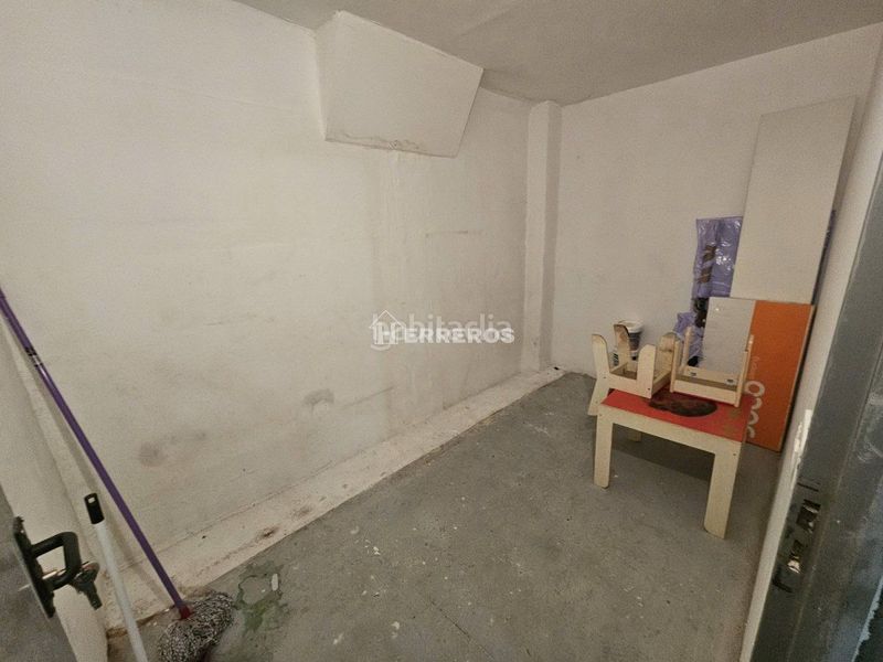 Foto 19cc491d-8564-4c6a-8dbe-ff683cbfe66c. Planta baixa amb calefacció aparcament piscina a Logroño