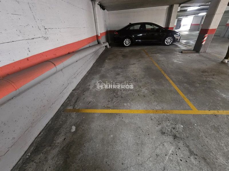 Foto cf53ad4e-a2f8-411c-840d-db98663de6d9. Planta baixa amb calefacció aparcament piscina a Logroño