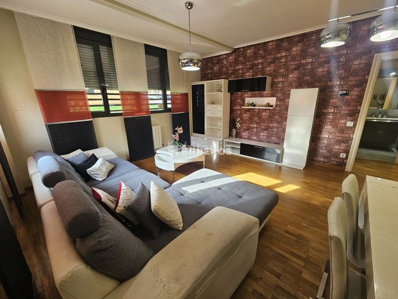 Foto d6555496-8074-40bd-851f-015e24e12759. Planta baixa amb calefacció aparcament piscina a Logroño