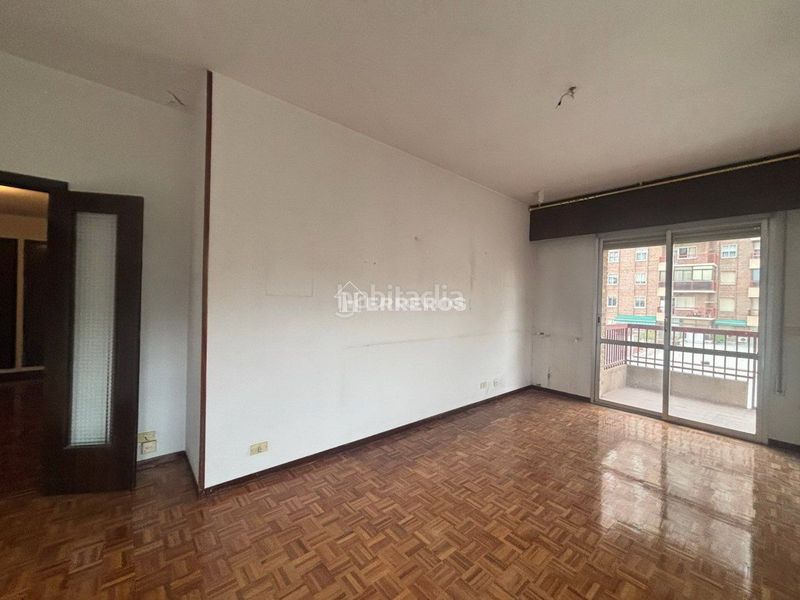 Foto 43c42400-40b4-4463-98e8-b763dd7f798c. Piso  en venta en solidaridad, 4 dormitorios. en Logroño