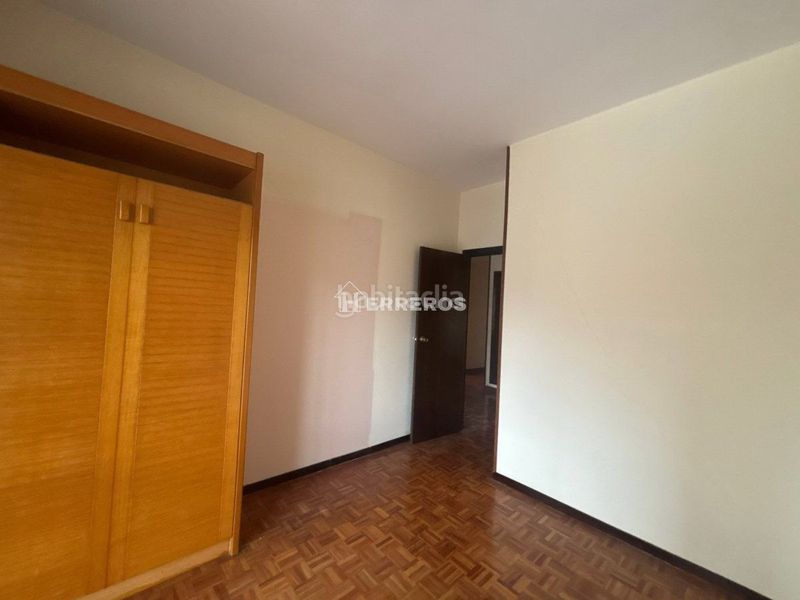 Foto 6f0757a1-fc2b-4c01-9e78-d2086c372e09. Piso  en venta en solidaridad, 4 dormitorios. en Logroño