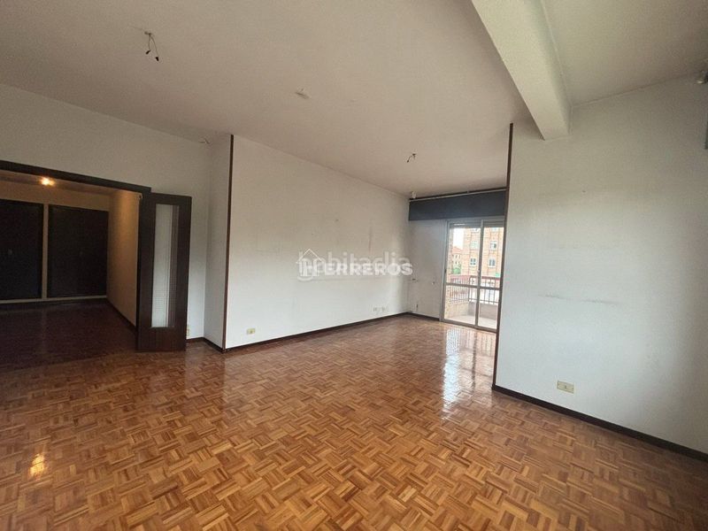Foto e77c9f71-b538-429d-bc51-0739374b0511. Piso  en venta en solidaridad, 4 dormitorios. en Logroño
