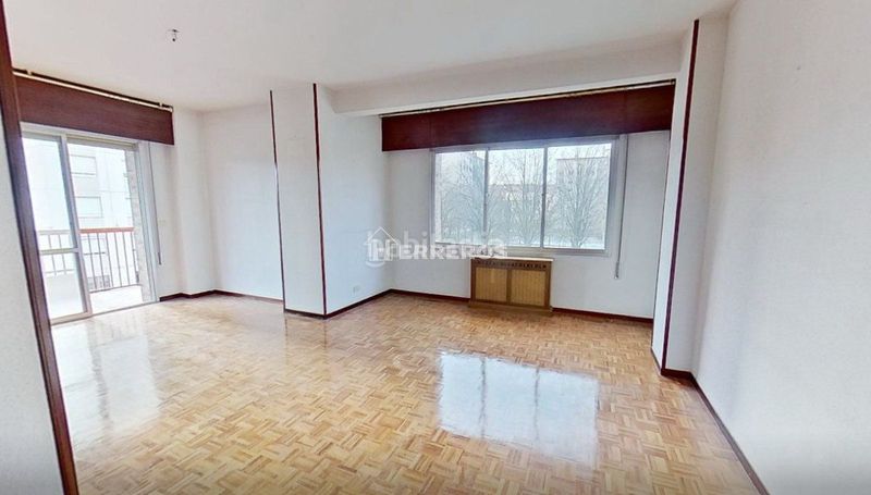 Foto e96632ee-455d-45e3-afa4-e2a9a09bd55c. Piso  en venta en solidaridad, 4 dormitorios. en Logroño