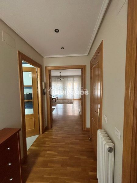 Foto 0c575f52-3455-45f1-9e30-7763e14eac13. Casa adossada amb calefacció aparcament piscina a Logroño