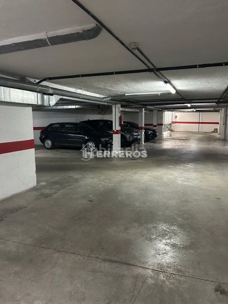 Foto 368c69ad-1dc4-4c65-a5f8-c251f5e26574. Casa adossada amb calefacció aparcament piscina a Logroño