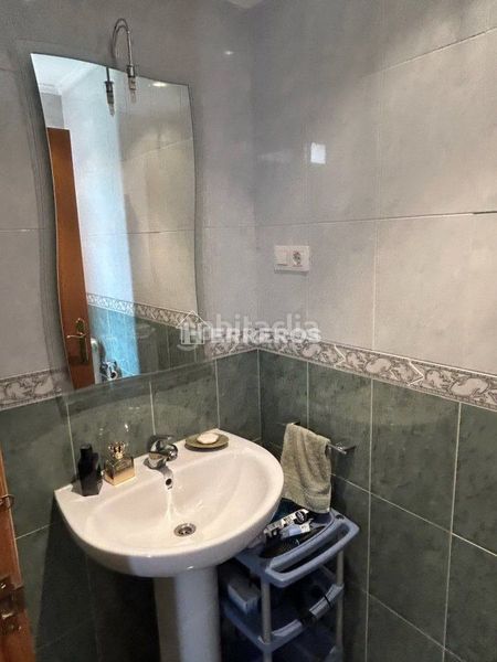 Foto 57fb9b33-7461-4f89-91ab-3c912560f4a0. Casa adossada amb calefacció aparcament piscina a Logroño