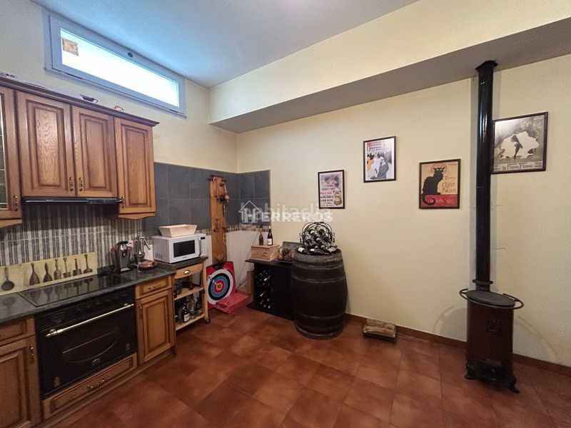 Foto 5c0dc24d-7493-4c54-82fe-f204969d2bd3. Casa adossada amb calefacció aparcament piscina a Logroño