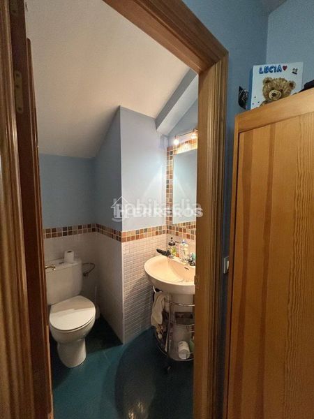 Foto bcbaa73a-121d-439d-bdef-86e4bcc41a0a. Casa adossada amb calefacció aparcament piscina a Logroño