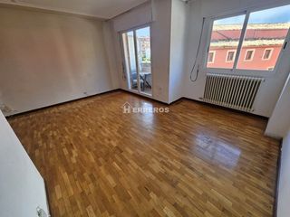 Piso  El coso. Piso en venta en lardero, 3 dormitorios.