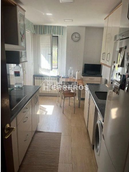 Foto 48c76ade-1e3f-4b5c-babb-011d2d413765. Pis amb calefacció aparcament a Ribafrecha