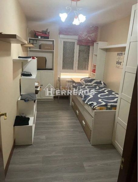 Foto b0a3f9e9-2055-4140-a055-24fd790a01c7. Pis amb calefacció aparcament a Ribafrecha