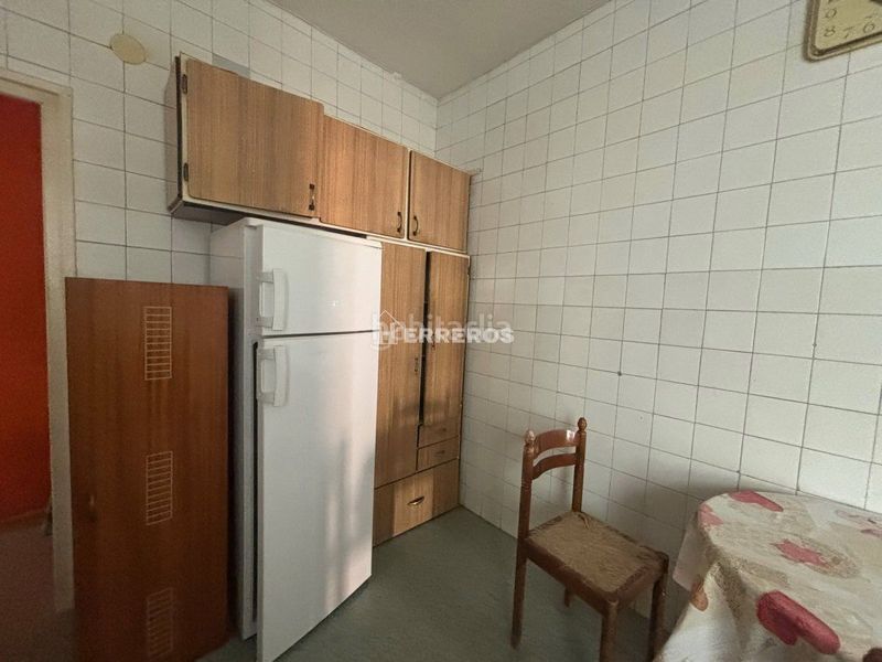 Foto 2b53b0a8-f5b3-4463-9047-7a2be77042b6. Pis amb calefacció a Jesuitas Logroño