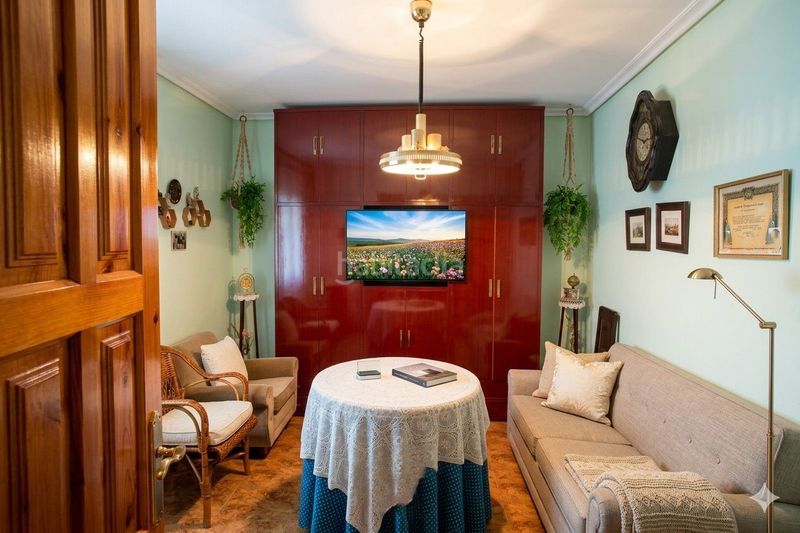 Foto c7b22c65-4452-4b29-9364-a6cc3c3655a9. Casa amb aparcament a Santa Coloma