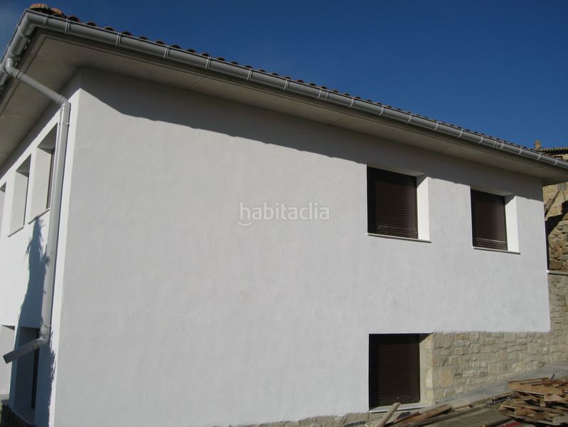 Foto 51c9bed3-4fb6-4dff-b7ff-aed50f6cb695. Casa adossada amb calefacció a Torres del Río