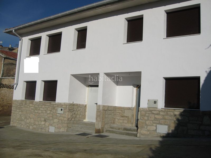 Foto dedeb192-0c66-4211-98c8-9e3b345d8ca4. Casa adossada amb calefacció a Torres del Río