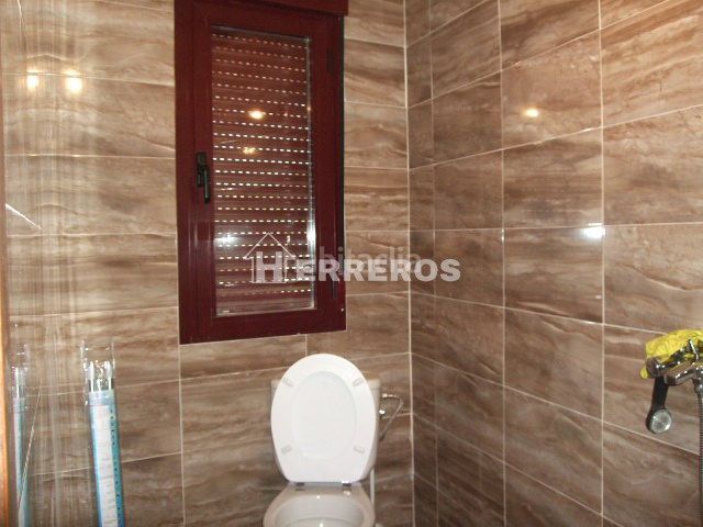 Foto 60ceee71-348a-4122-ae26-2e18945bb6cf. Local comercial a Alberite