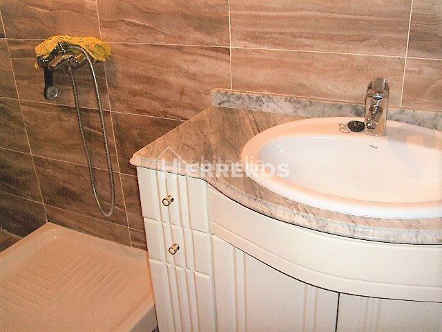 Foto 983bbbbf-a720-4384-858a-8e92a270a1f2. Local comercial a Alberite