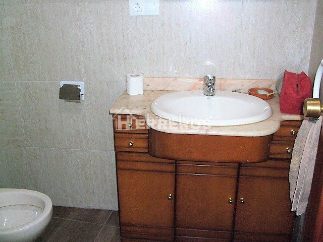 Foto dbc72b19-99d7-42ac-b927-ec884da96025. Local comercial a Alberite