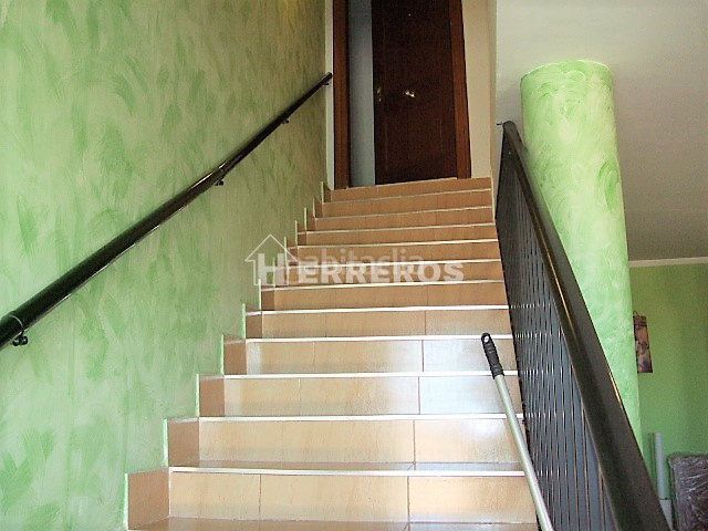 Foto dc0844d7-8edc-4fa8-894d-6233c046b504. Local comercial a Alberite