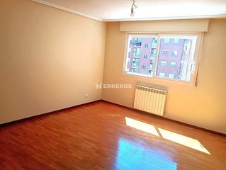 Piccolo appartamento  Tres de abril. Apartamento en venta en lardero, 2 dormitorios.
