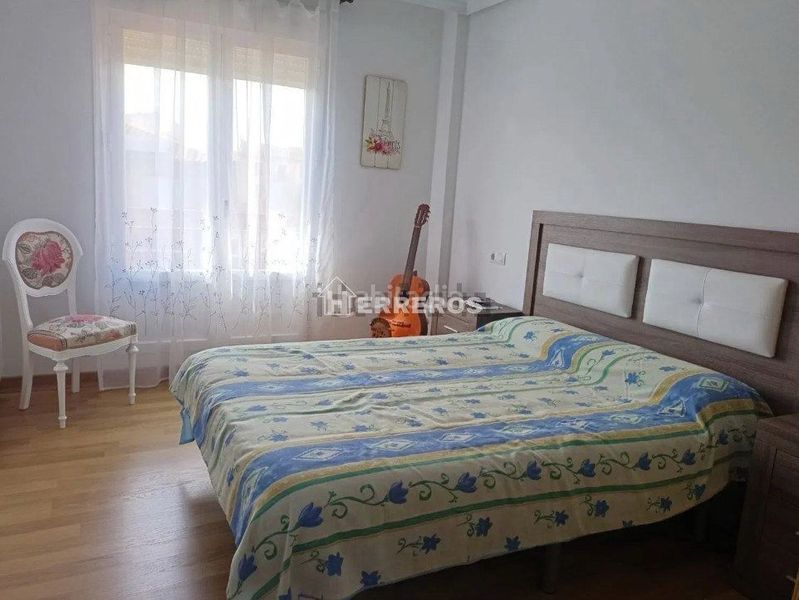 Foto a13a7884-6434-4e45-b4ca-f5d3620ffc9b. Casa adossada amb calefacció aparcament a Alesanco