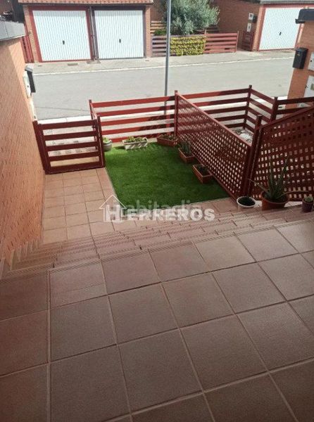 Foto ca6669a8-9bac-4e1c-8ecc-3371f4b336f5. Casa adossada amb calefacció aparcament a Alesanco