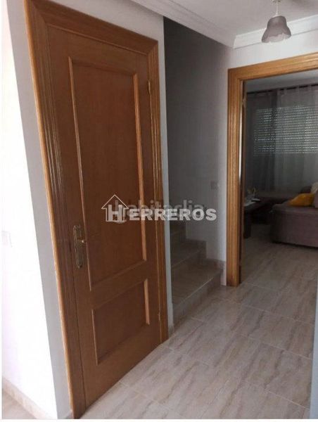 Foto cfb006d7-a738-4cec-a61a-0cde6cd397dd. Casa adossada amb calefacció aparcament a Alesanco