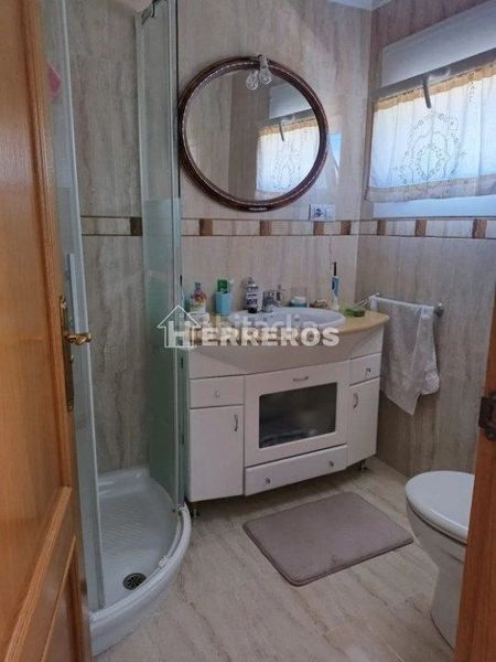 Foto d2b4c9e6-c9c4-4681-910c-b019aa92e7a3. Casa adossada amb calefacció aparcament a Alesanco