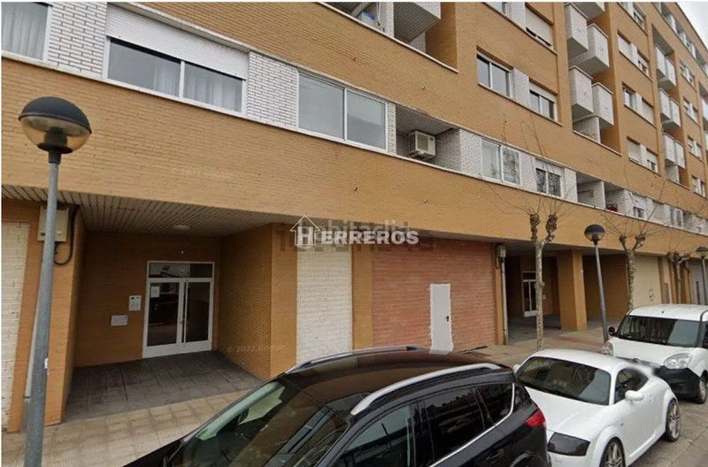 Foto f44c8b04-9e80-482a-b4dd-f3cee312ced8. Pis amb calefacció aparcament a Cascajos - Piqueras Logroño