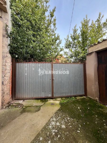 Foto ede7c891-6292-4844-9d64-95d4183c532c. Casa adossada amb calefacció a Alesanco